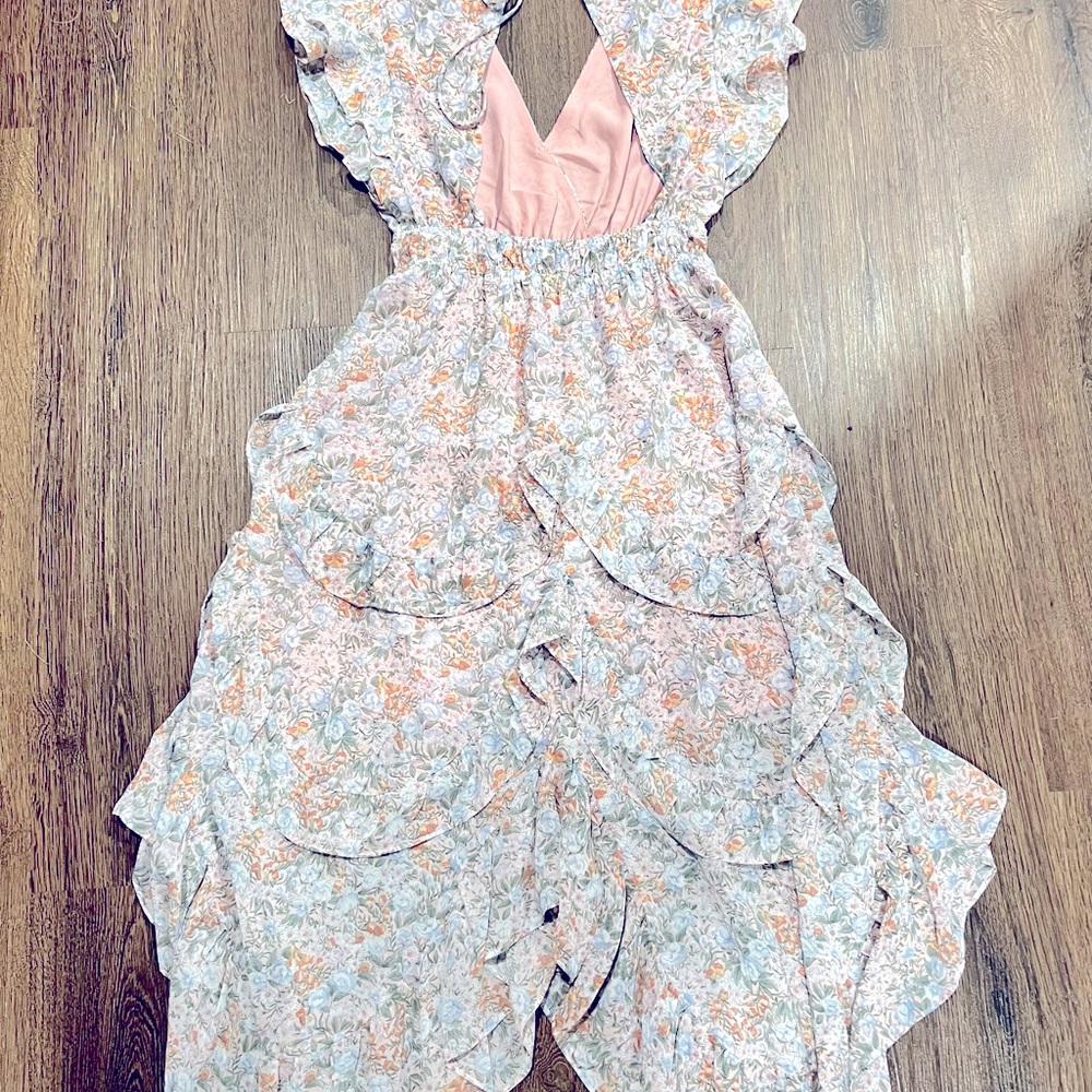Elegant Floral Maxi Dress with Ruffle Details - Picture 2 of 4
